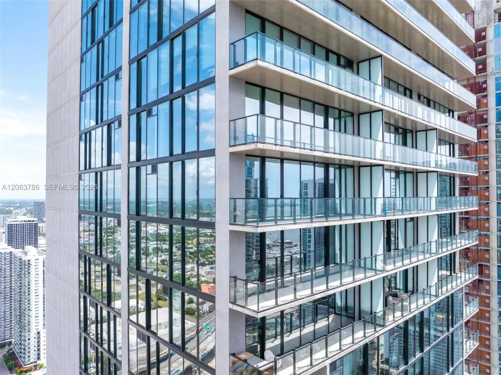 20 NE 11 Street #5204 Miami Beach, FL 33139
