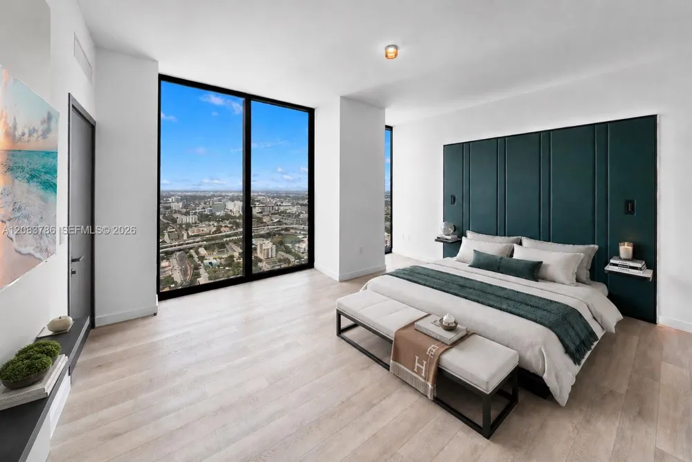 20 NE 11 Street #5204 Miami Beach, FL 33139
