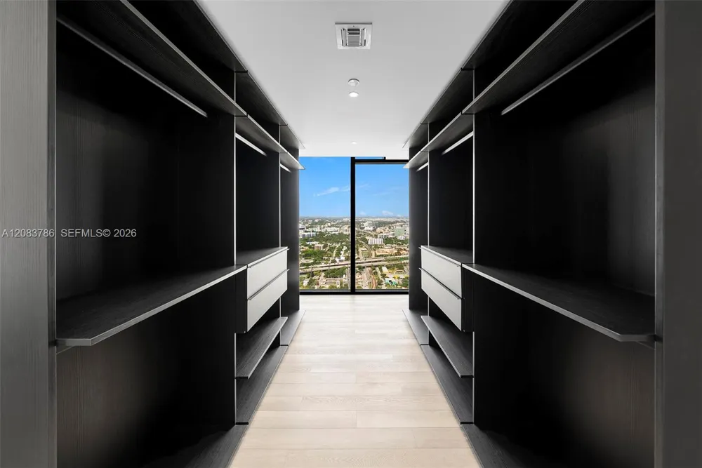 20 NE 11 Street #5204 Miami Beach, FL 33139