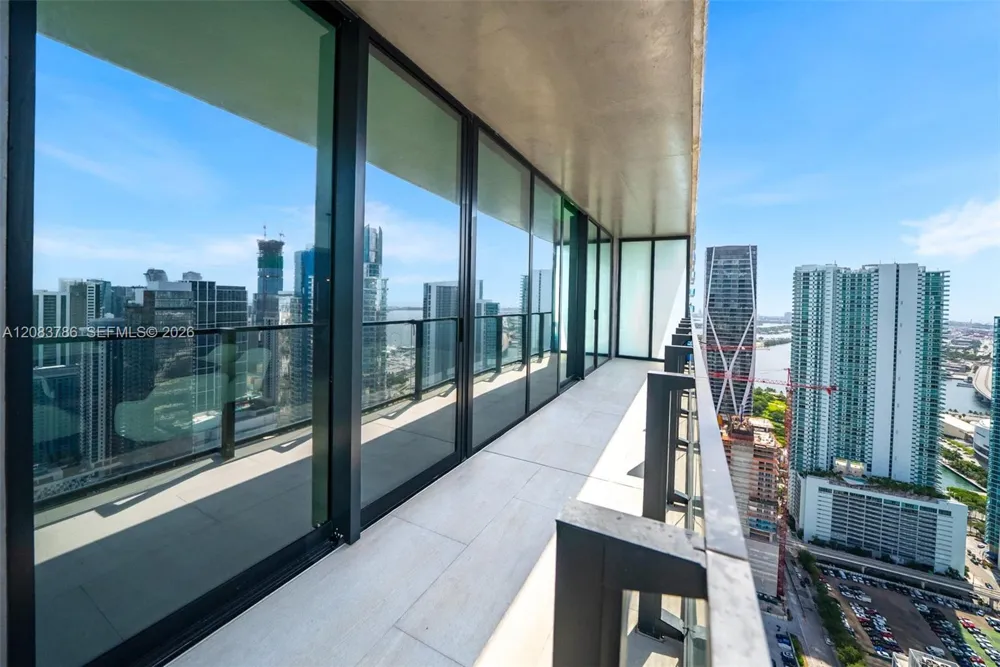 20 NE 11 Street #5204 Miami Beach, FL 33139