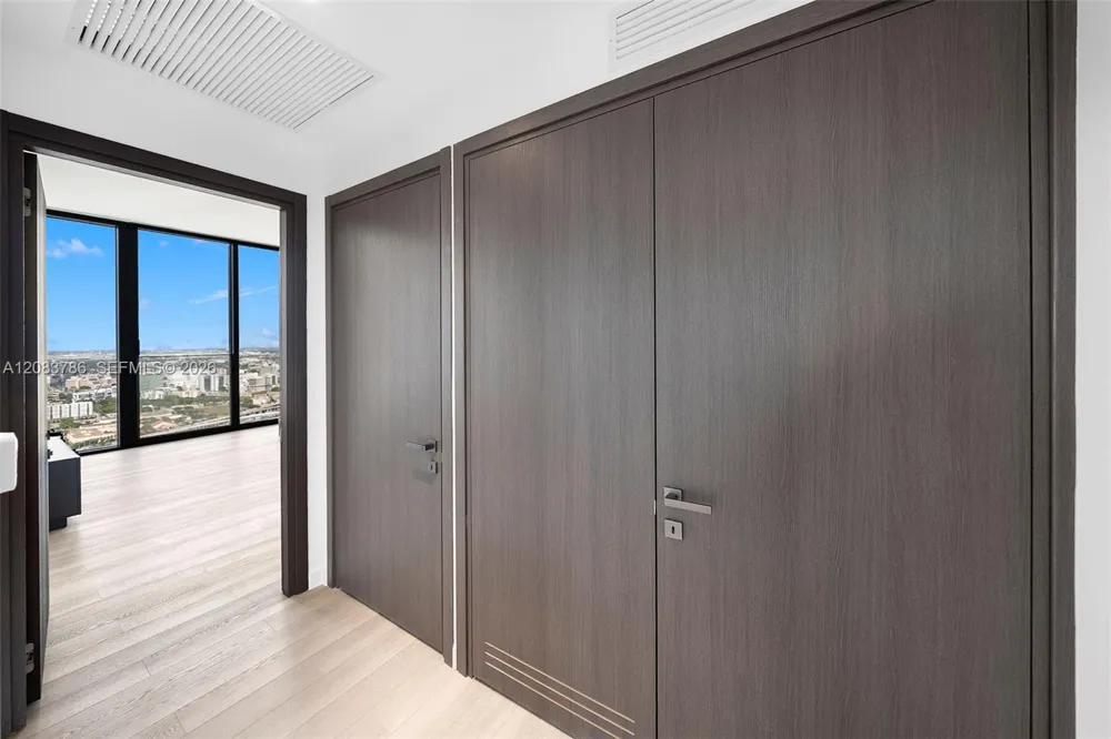 20 NE 11 Street #5204 Miami Beach, FL 33139