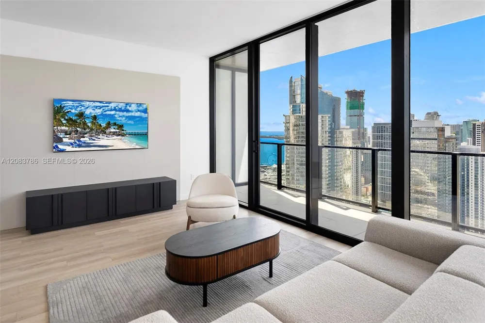 20 NE 11 Street #5204 Miami Beach, FL 33139