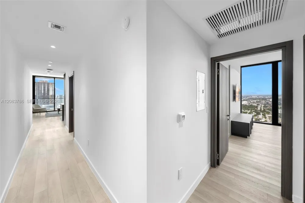 20 NE 11 Street #5204 Miami Beach, FL 33139