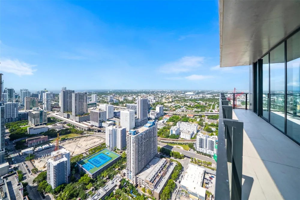 20 NE 11 Street #5204 Miami Beach, FL 33139