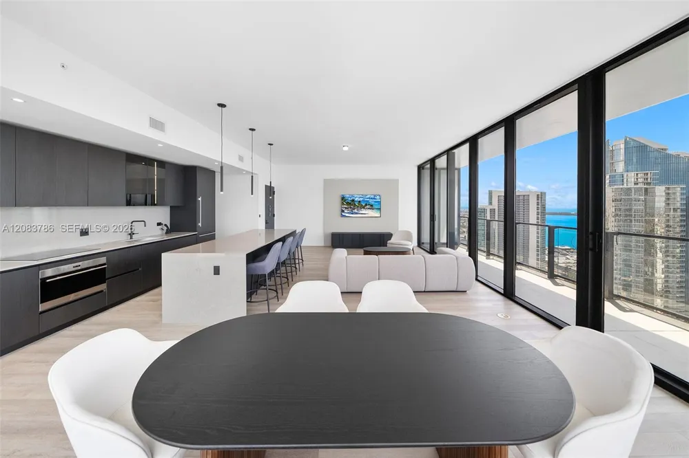 20 NE 11 Street #5204 Miami Beach, FL 33139