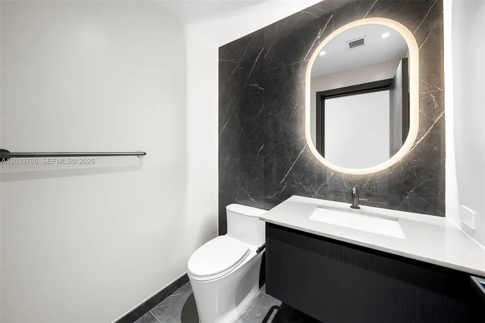 20 NE 11 Street #5204 Miami Beach, FL 33139