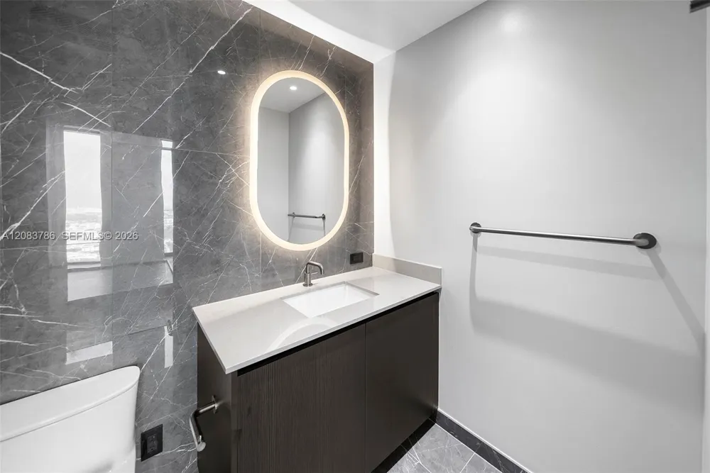 20 NE 11 Street #5204 Miami Beach, FL 33139