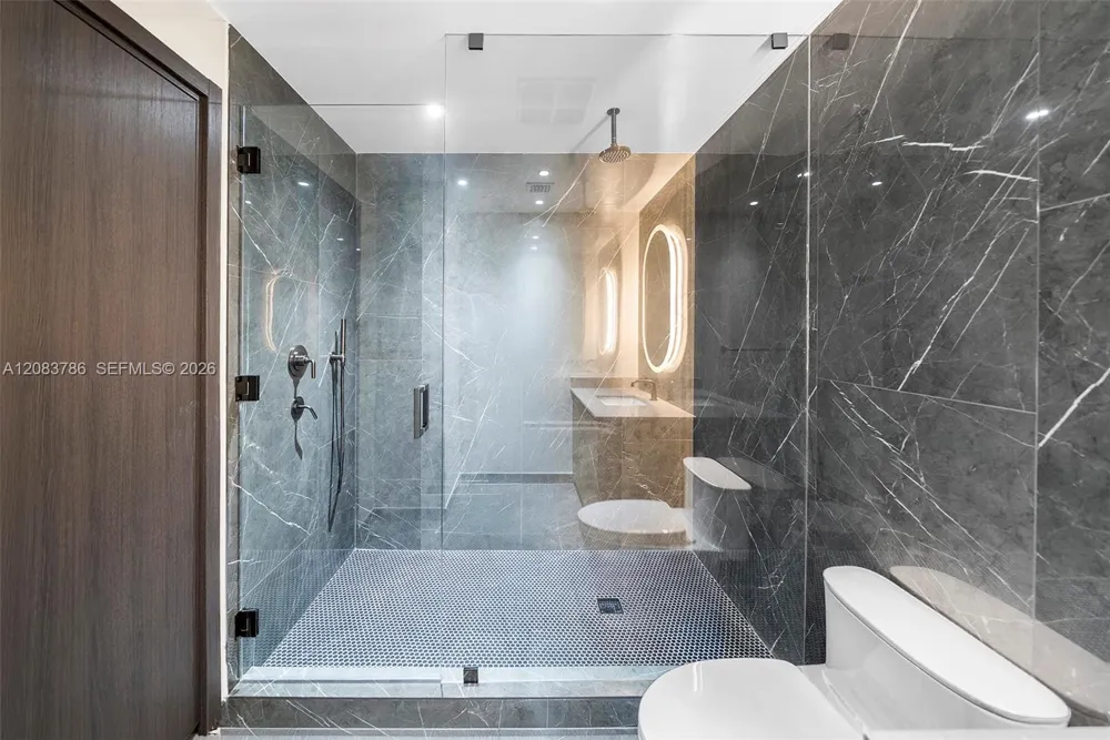 20 NE 11 Street #5204 Miami Beach, FL 33139