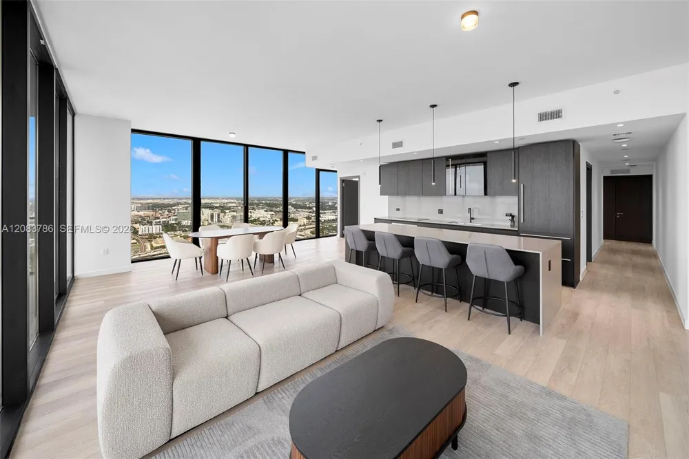 20 NE 11 Street #5204 Miami Beach, FL 33139
