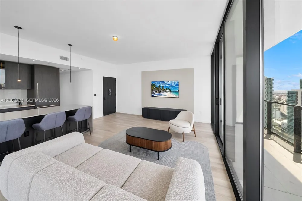 20 NE 11 Street #5204 Miami Beach, FL 33139