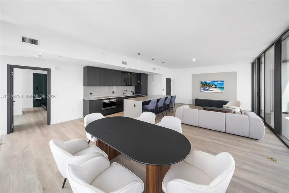 20 NE 11 Street #5204 Miami Beach, FL 33139