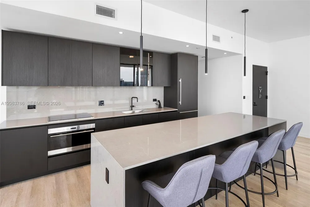 20 NE 11 Street #5204 Miami Beach, FL 33139