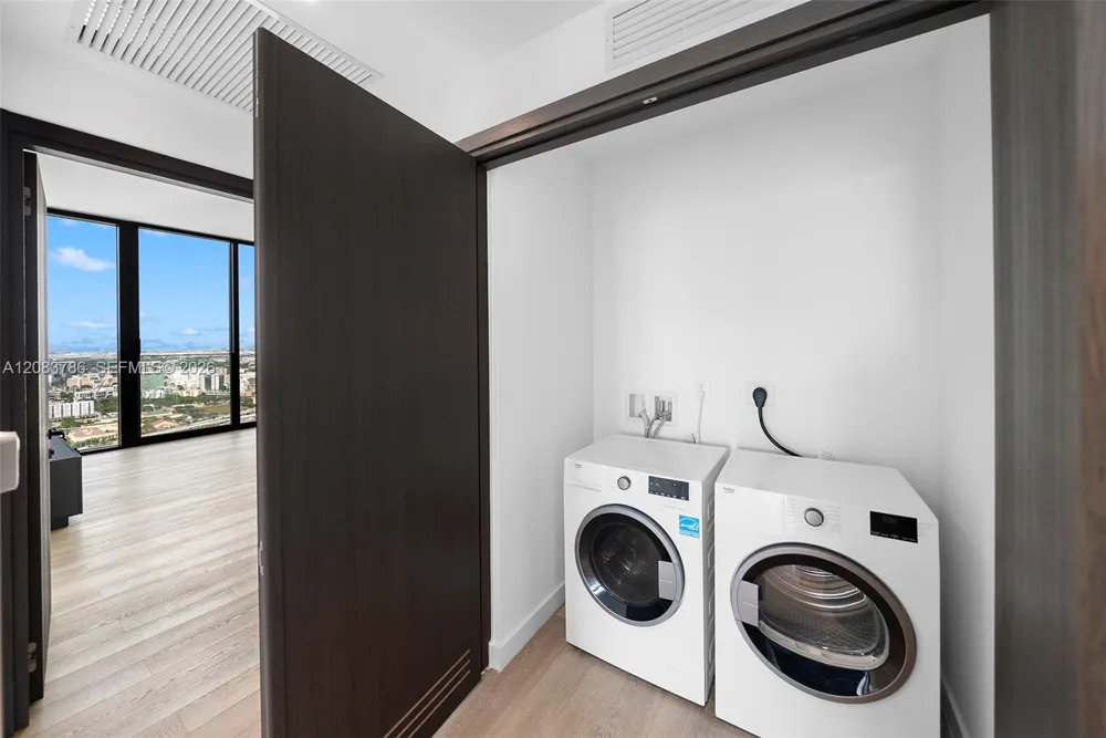 20 NE 11 Street #5204 Miami Beach, FL 33139