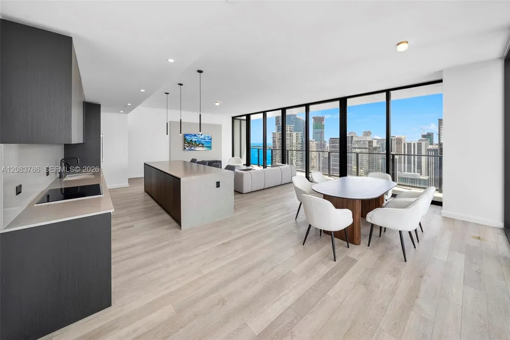 20 NE 11 Street #5204 Miami Beach, FL 33139