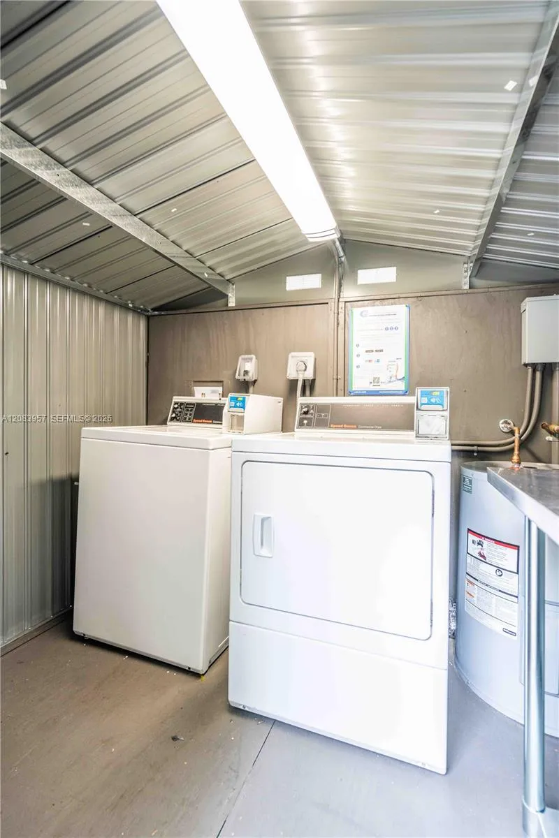 1950 NW 2nd Ct #6 Miami, FL 33136