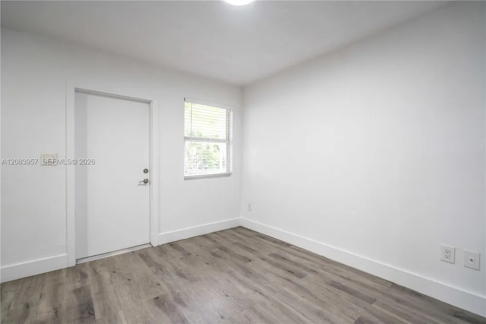 1950 NW 2nd Ct #6 Miami, FL 33136