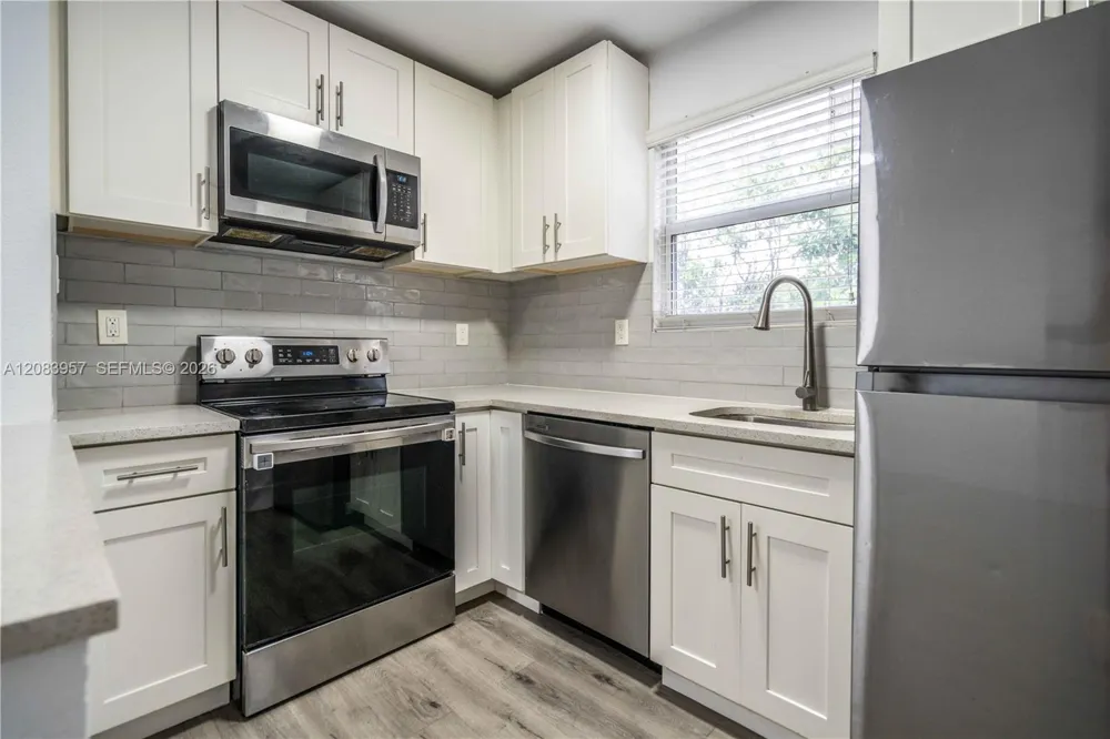 1950 NW 2nd Ct #6 Miami, FL 33136