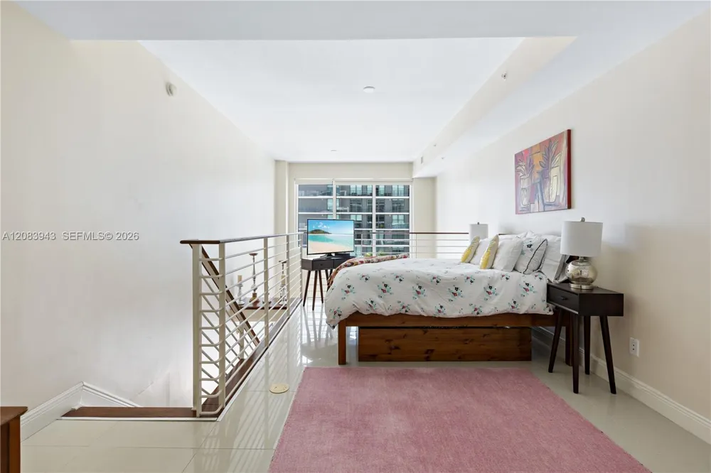 60 SW 13th St #1422 Miami, FL 33130