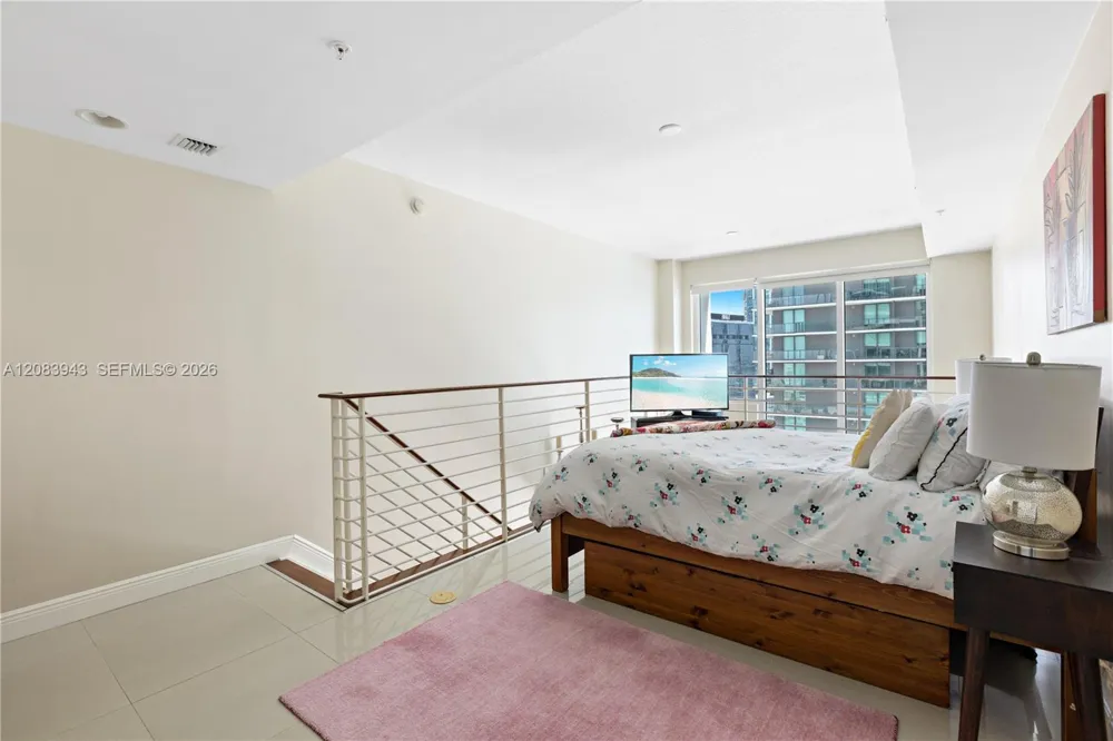 60 SW 13th St #1422 Miami, FL 33130