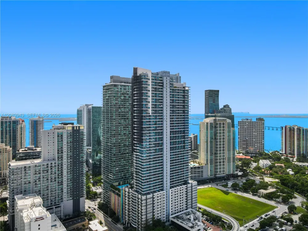 60 SW 13th St #1422 Miami, FL 33130