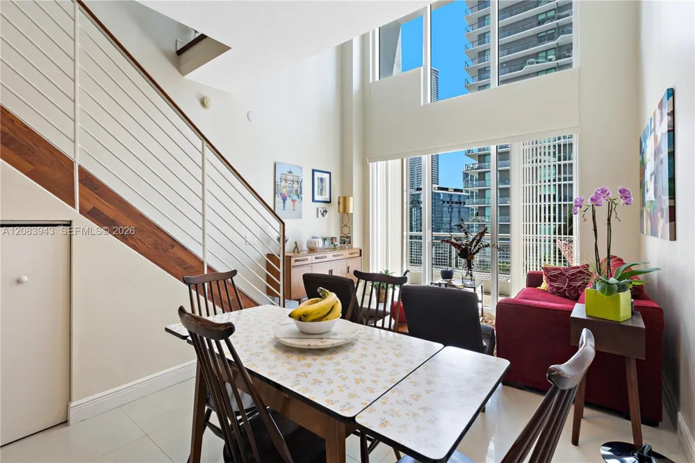 60 SW 13th St #1422 Miami, FL 33130