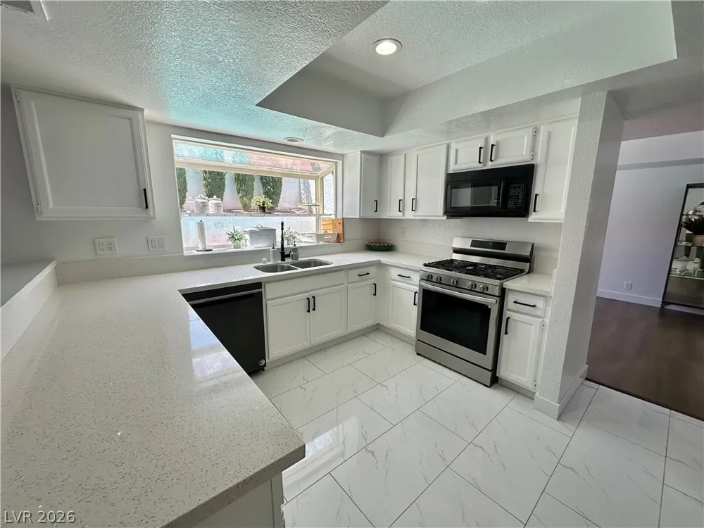 2713 Monrovia Drive Las Vegas, NV 89117