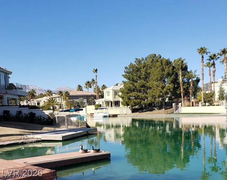 2713 Monrovia Drive Las Vegas, NV 89117