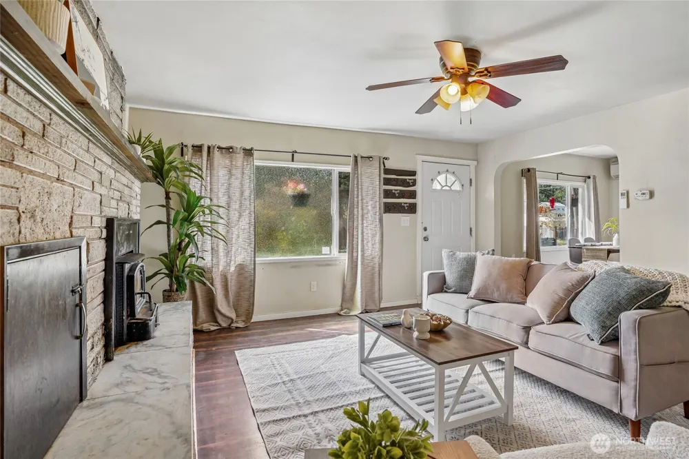 6605 Sidney Road SW Port Orchard, WA 98367