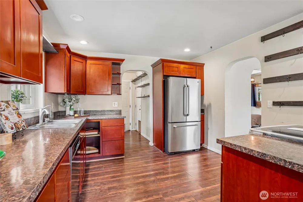 6605 Sidney Road SW Port Orchard, WA 98367