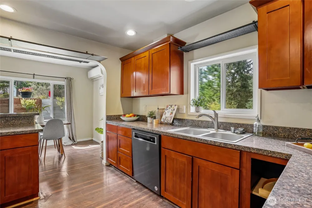 6605 Sidney Road SW Port Orchard, WA 98367