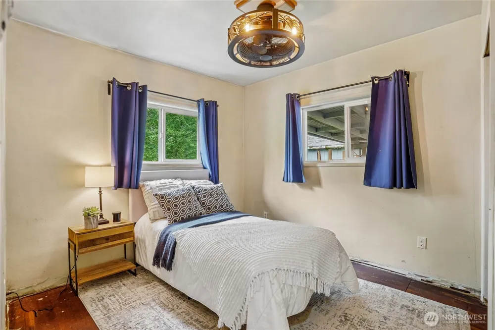6605 Sidney Road SW Port Orchard, WA 98367