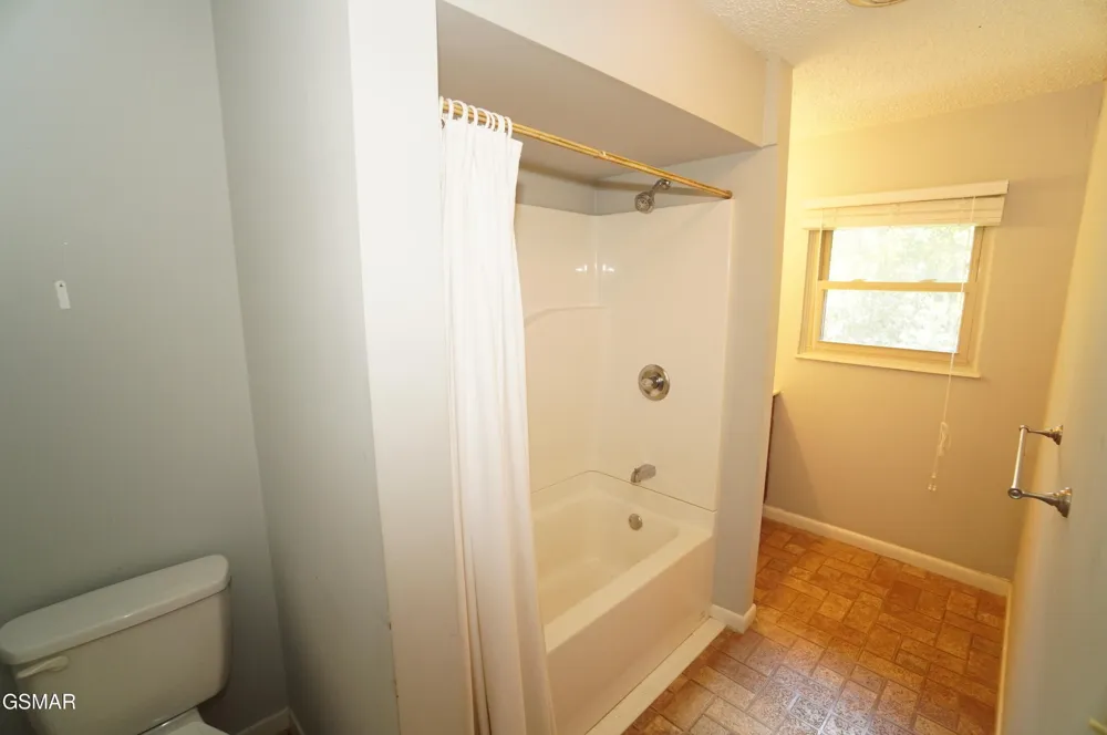 1044 Fate Rankin Road Jefferson City, TN 37760