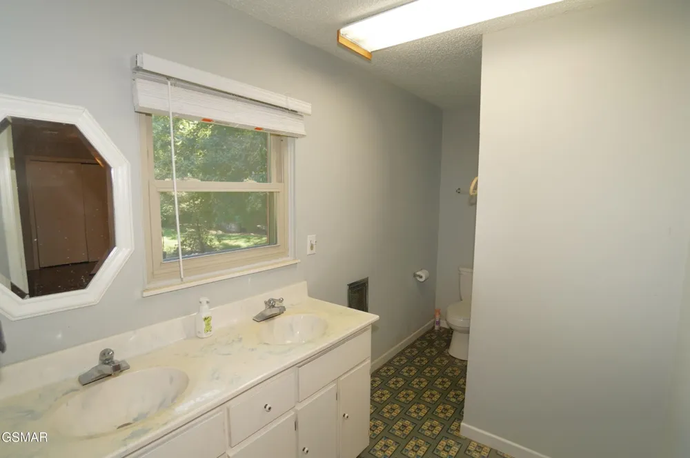 1044 Fate Rankin Road Jefferson City, TN 37760