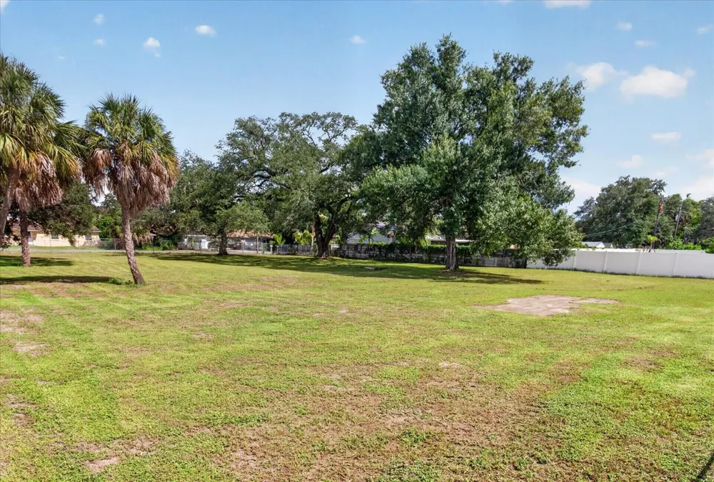 5309 E COLUMBUS DRIVE Tampa, FL 33619