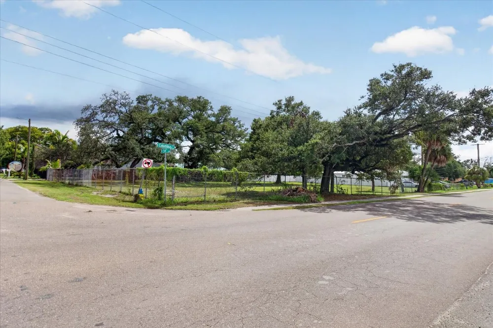 5309 E COLUMBUS DRIVE Tampa, FL 33619