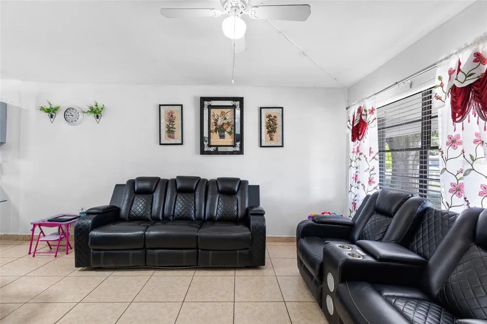2313 E 111TH AVE Tampa, FL 33612