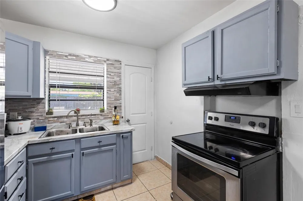 2313 E 111TH AVE Tampa, FL 33612