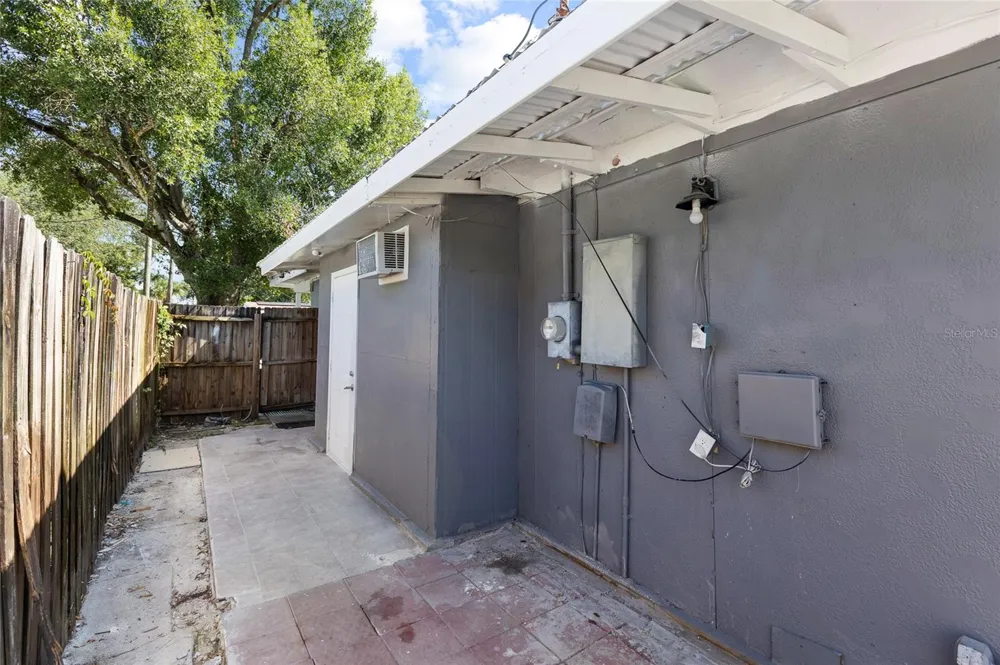 2313 E 111TH AVE Tampa, FL 33612