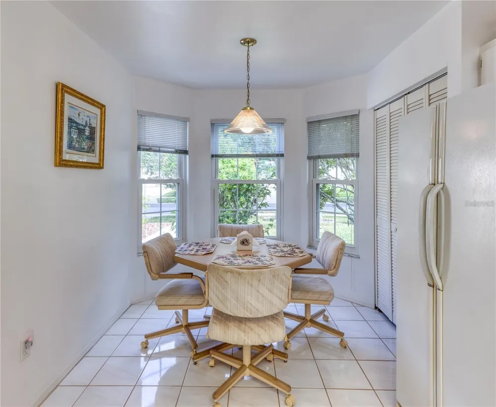 718 LIGHTHOUSE DRIVE Tarpon Springs, FL 34689