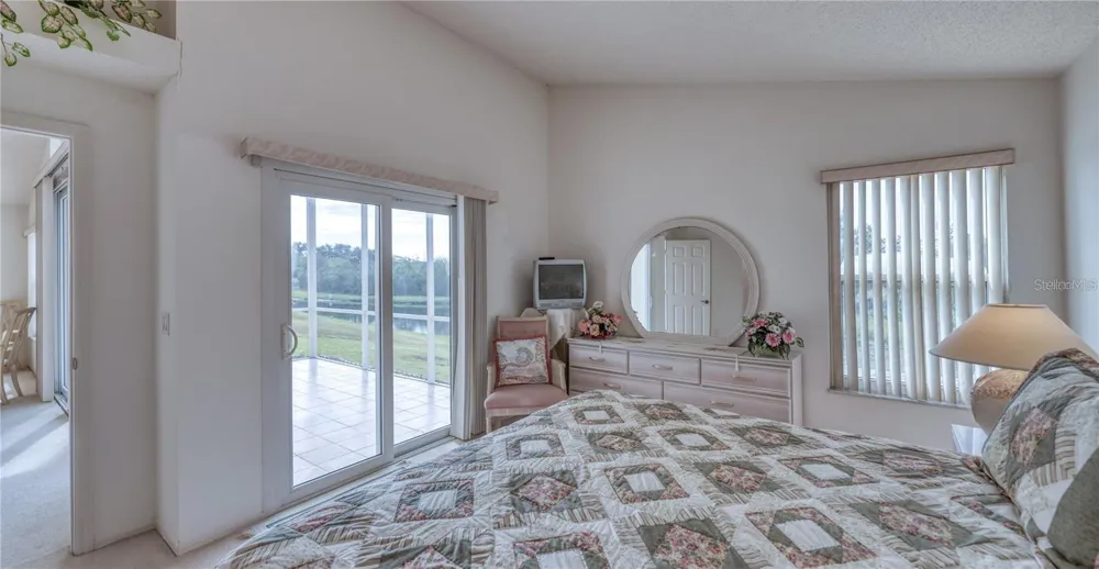 718 LIGHTHOUSE DRIVE Tarpon Springs, FL 34689