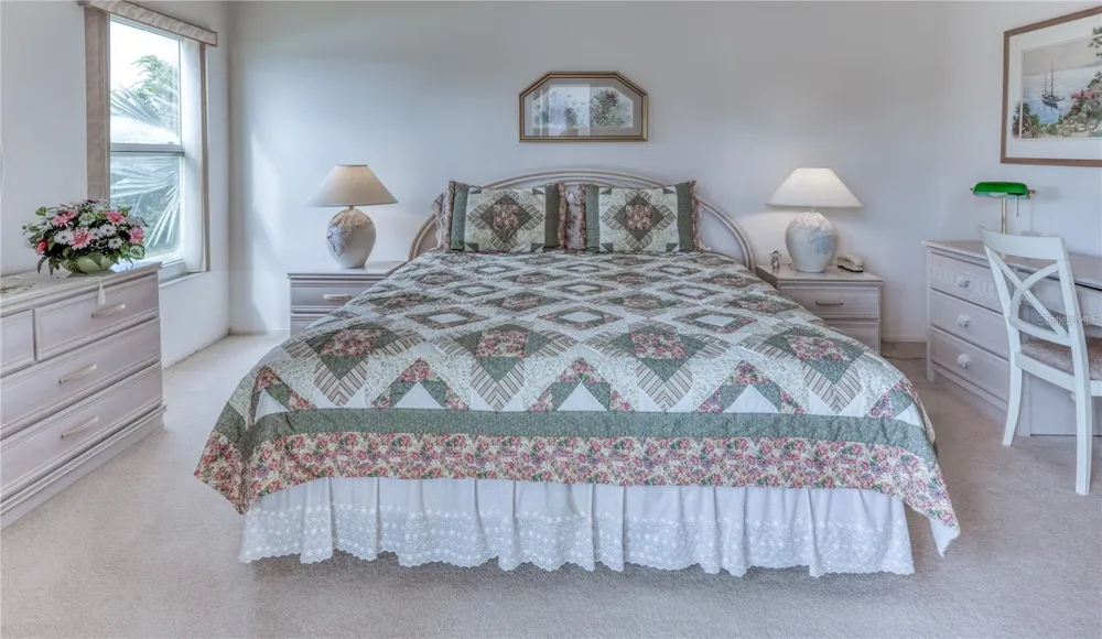 718 LIGHTHOUSE DRIVE Tarpon Springs, FL 34689