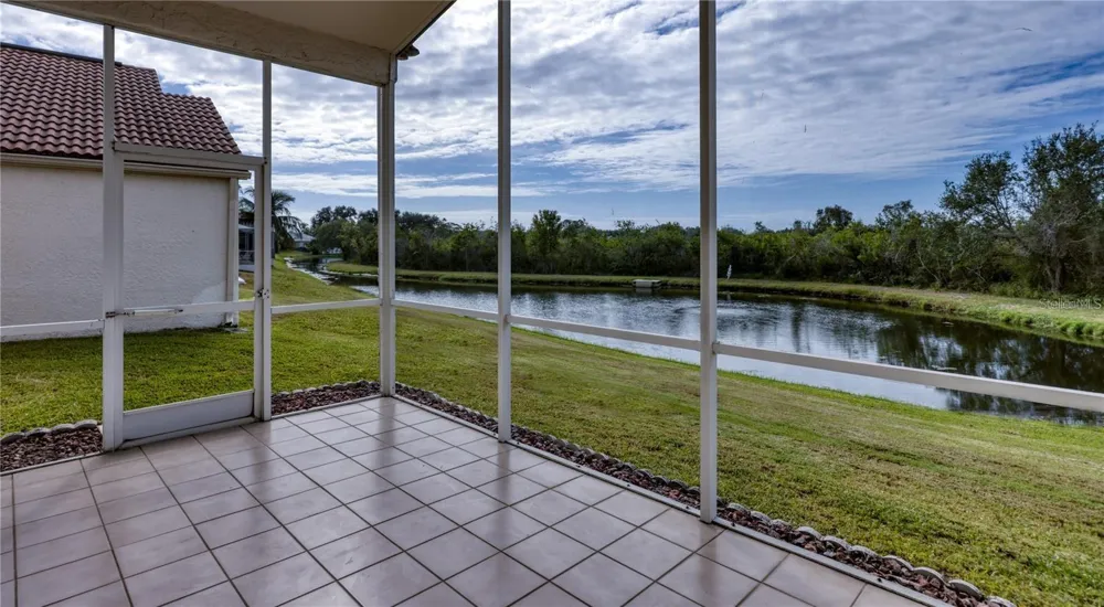 718 LIGHTHOUSE DRIVE Tarpon Springs, FL 34689