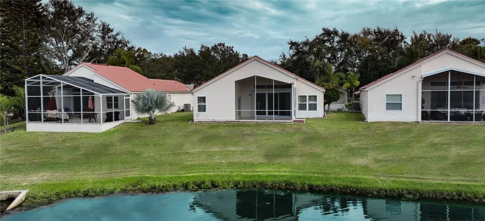 718 LIGHTHOUSE DRIVE Tarpon Springs, FL 34689