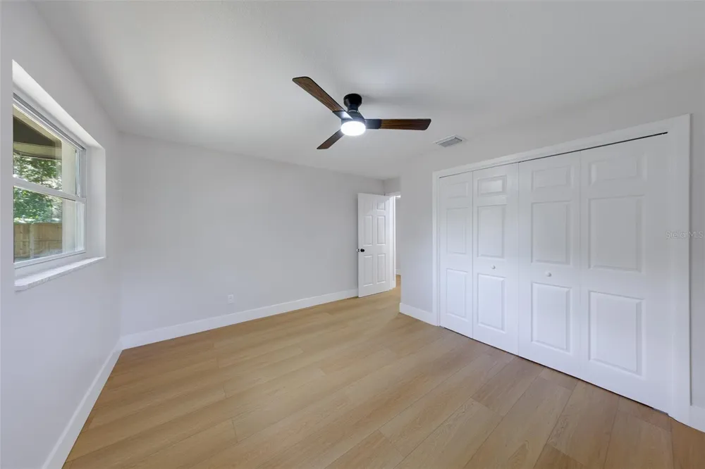 471 SIERRA CIRCLE E Largo, FL 33770