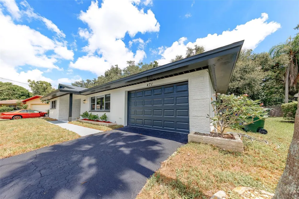 471 SIERRA CIRCLE E Largo, FL 33770