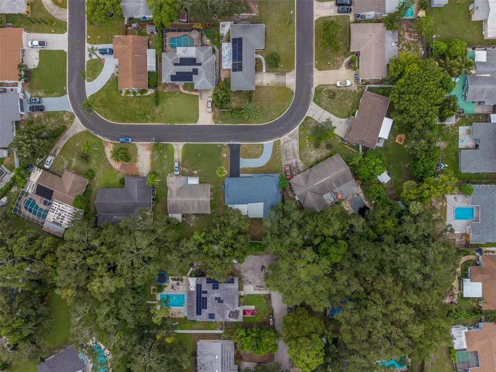 471 SIERRA CIRCLE E Largo, FL 33770