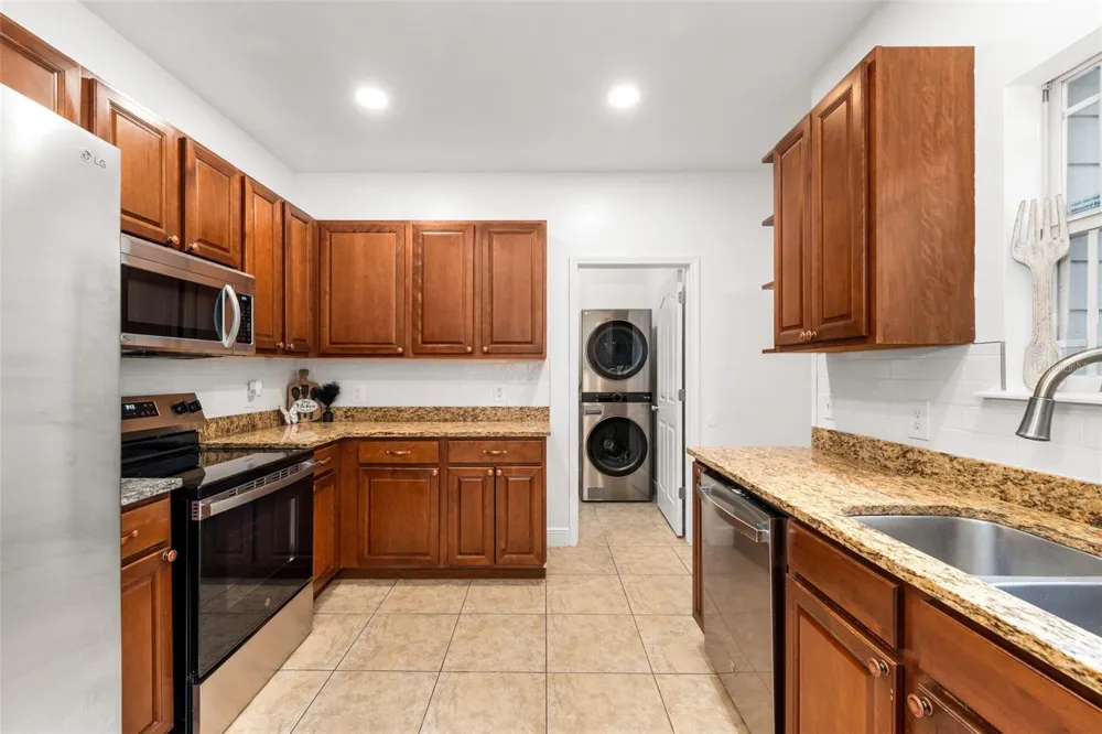 9028 SW 76TH AVENUE Gainesville, FL 32608