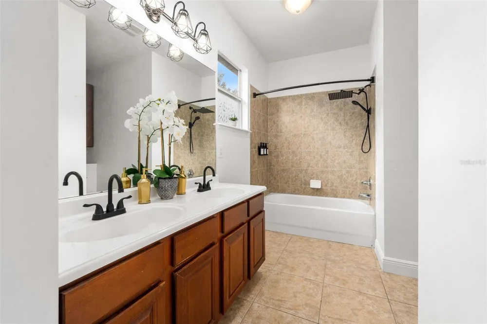 9028 SW 76TH AVENUE Gainesville, FL 32608