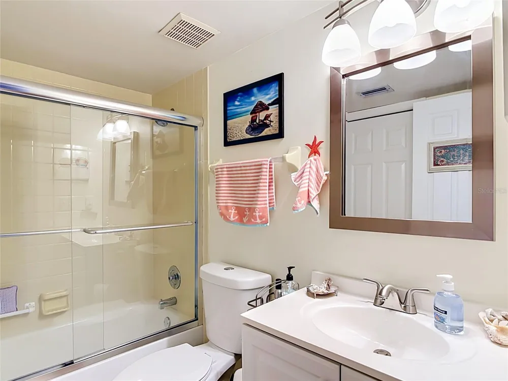 1759 LAKE PLACE #1759B Venice, FL 34293