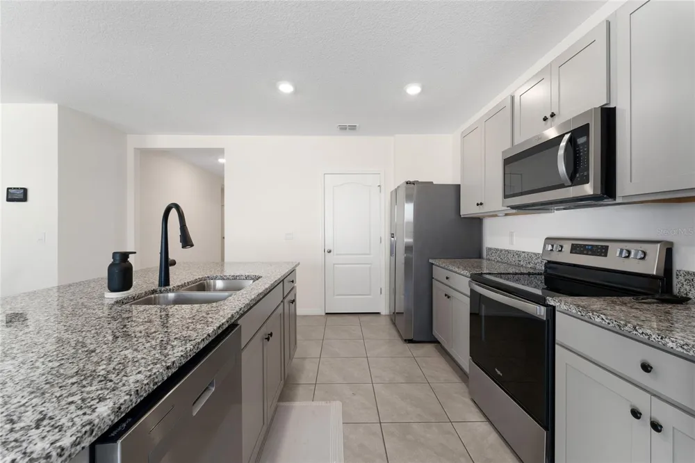 1825 JUNEBERRY STREET Clermont, FL 34715